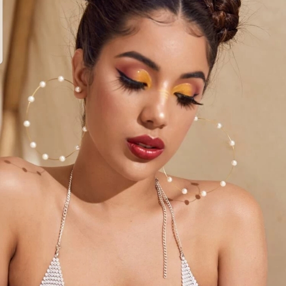 *Estelle* Giant Hoop Earrings - Picture 5 of 5